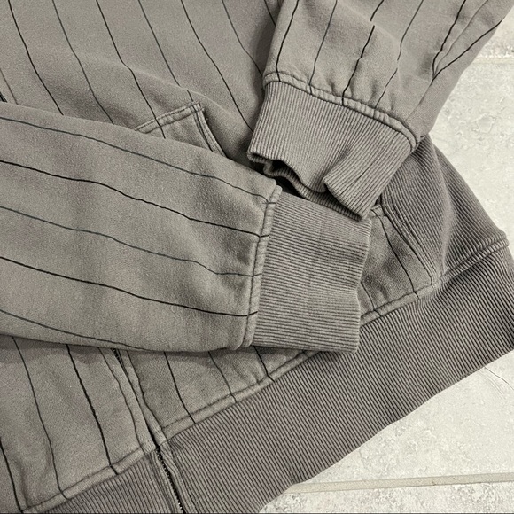 ❌SOLD❌Men's RVCA flannel-lined Zip-up Hoodie - Picture 3 of 8